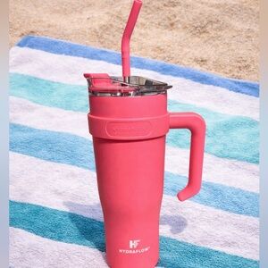 Hydraflow Pink Hot/Cold Beverage Cup With Straw